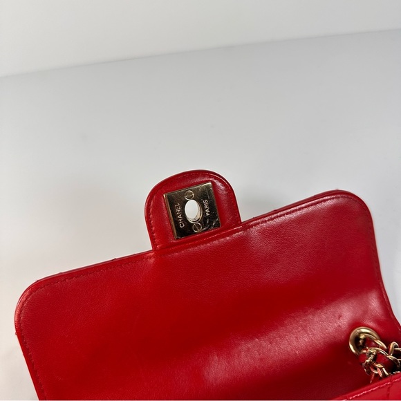 Lambskin Quilted Extra Mini V For Victory Flap Red - Picture 13 of 16